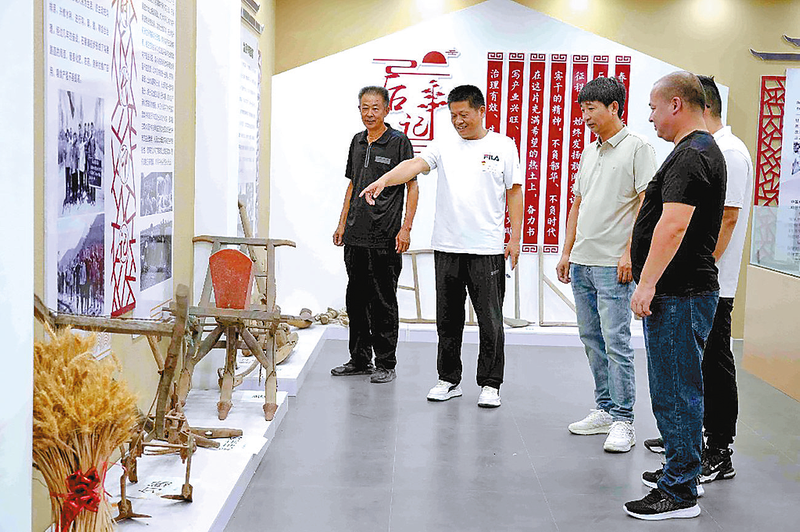 张世中：泥土地上的“点灯人”