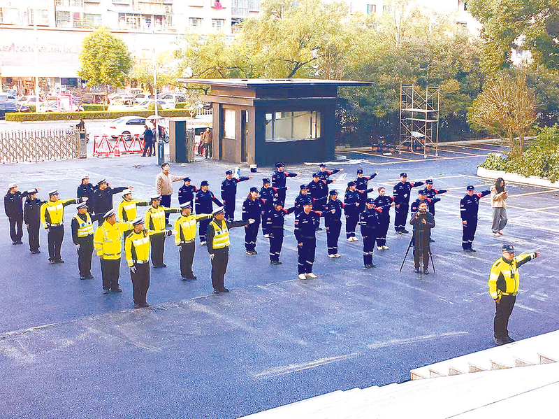 驻马店首支“交管义警队”成立