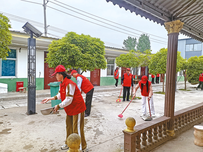 “志愿红”暖心守护“夕阳红”